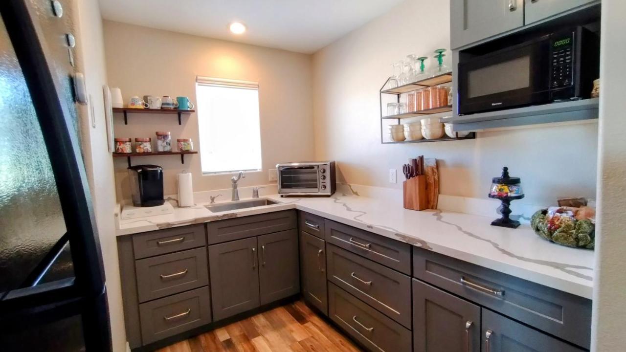 Falcon Cottage Pahrump Luaran gambar