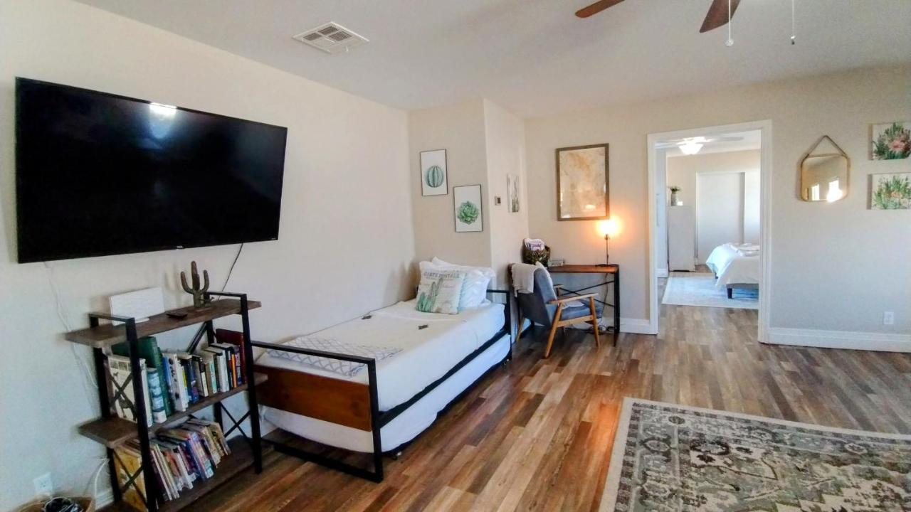 Falcon Cottage Pahrump Luaran gambar